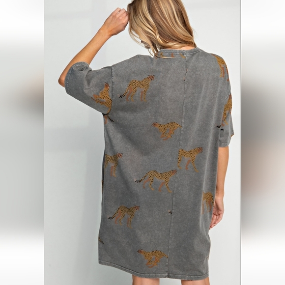 New! Easel Cheetah Print Mineral Washed T-Shirt Dress - Picture 4 of 5